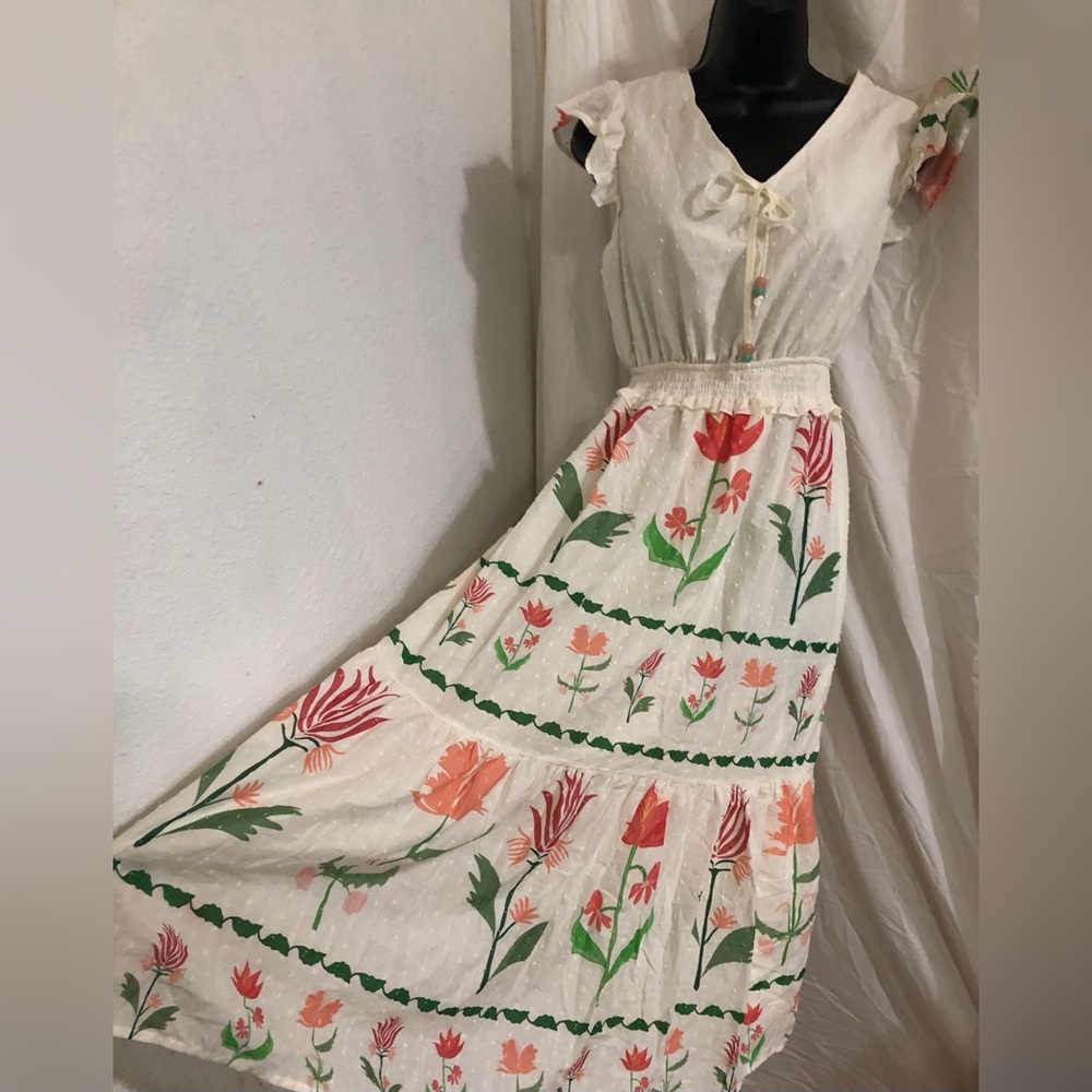 Cream multi floral‎ v-neck ruffled shoulder smocked dress size Small brand new - Picture 5 of 16